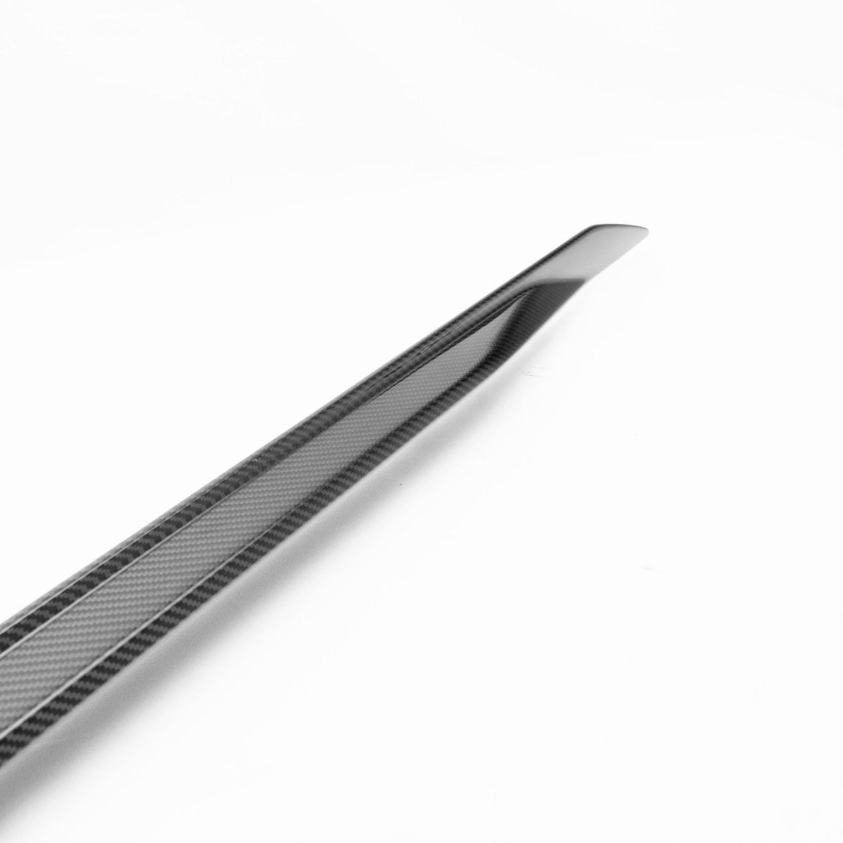 BMW 5 Series G60 G61 Pre-Preg Carbon Fibre Side Skirts by FORM (2024+) - Evolve Automotive