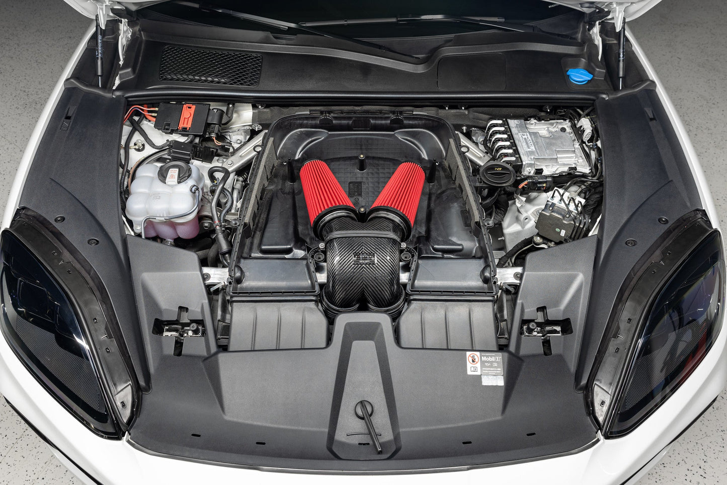 Eventuri Carbon Fibre Intake System - Porsche Cayenne GTS (2025+) | Turbo S (2025+) - Evolve Automotive