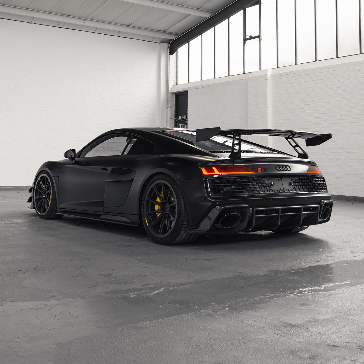 Audi R8 4S Facelift Pre-Preg Carbon Fibre Rear Diffuser by FORM - Evolve Automotive