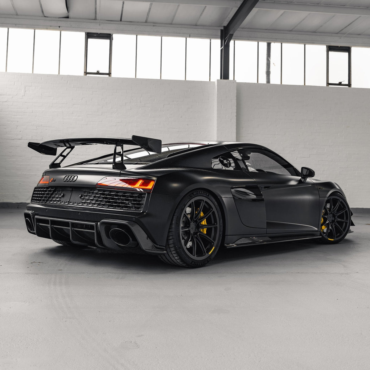 Audi R8 4S Facelift Pre-Preg Carbon Fibre Rear Diffuser by FORM - Evolve Automotive