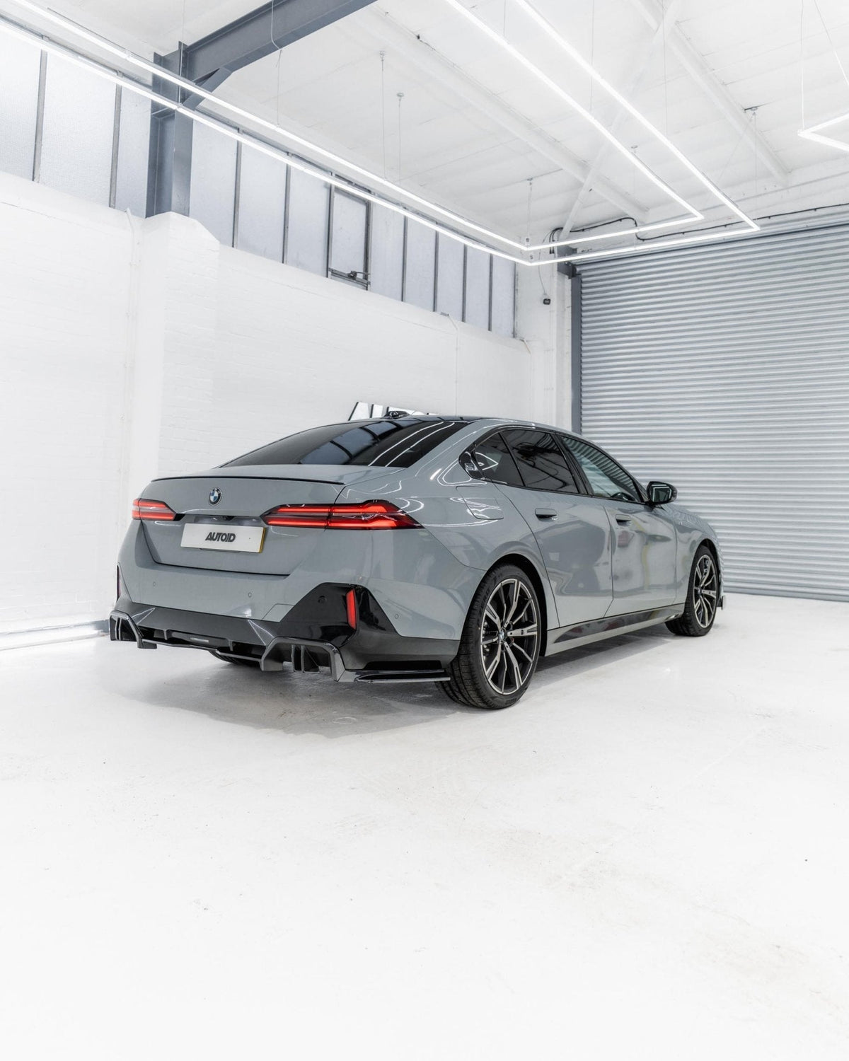 BMW 5 Series & i5 G60 G61 Pre-Preg Carbon Fibre Rear Diffuser by FORM (2024+) - Evolve Automotive
