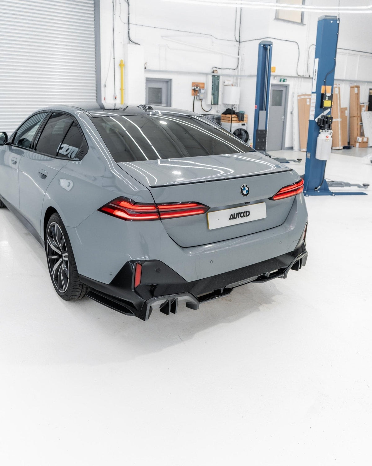 BMW 5 Series & i5 G60 G61 Pre-Preg Carbon Fibre Rear Diffuser by FORM (2024+) - Evolve Automotive