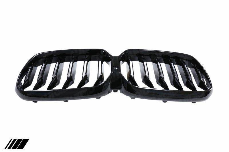 BMW 5 Series LCI G30 G31 Gloss Black Kidney Grilles (2020 - 2023) - Evolve Automotive