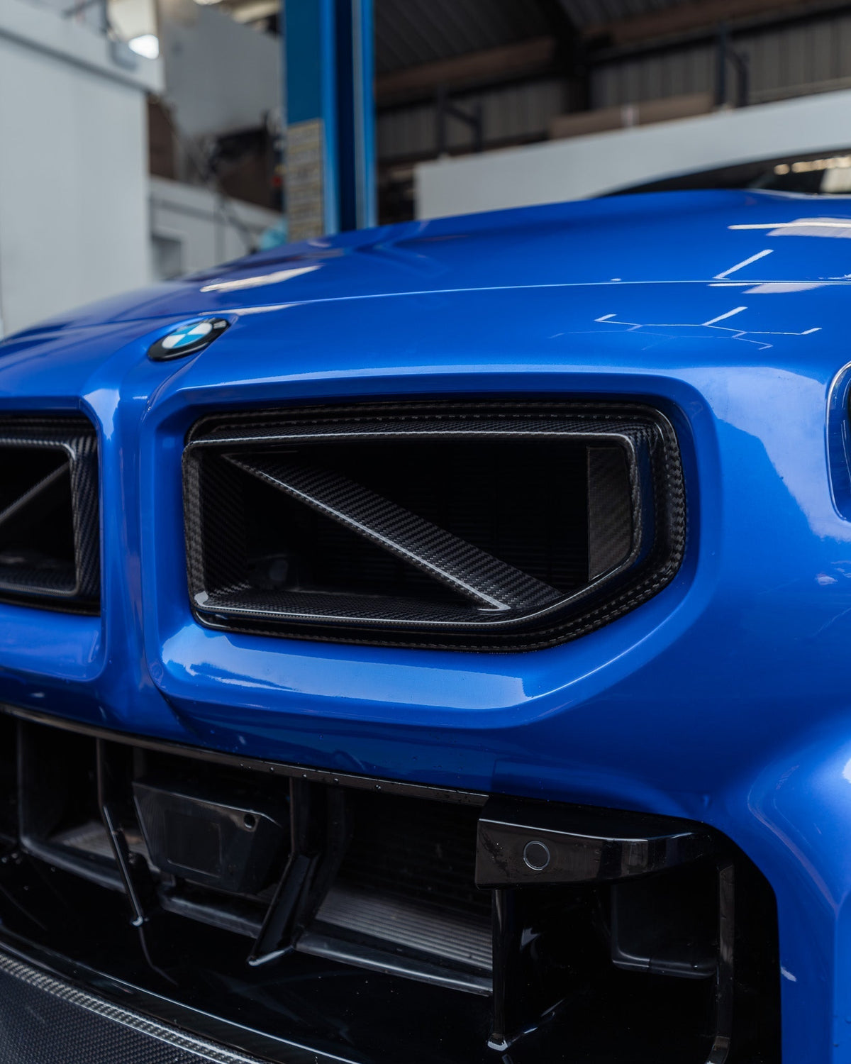 BMW M2 G87 Pre-Preg Performance Carbon Fibre Front Grilles by FORM (2023+) - Evolve Automotive
