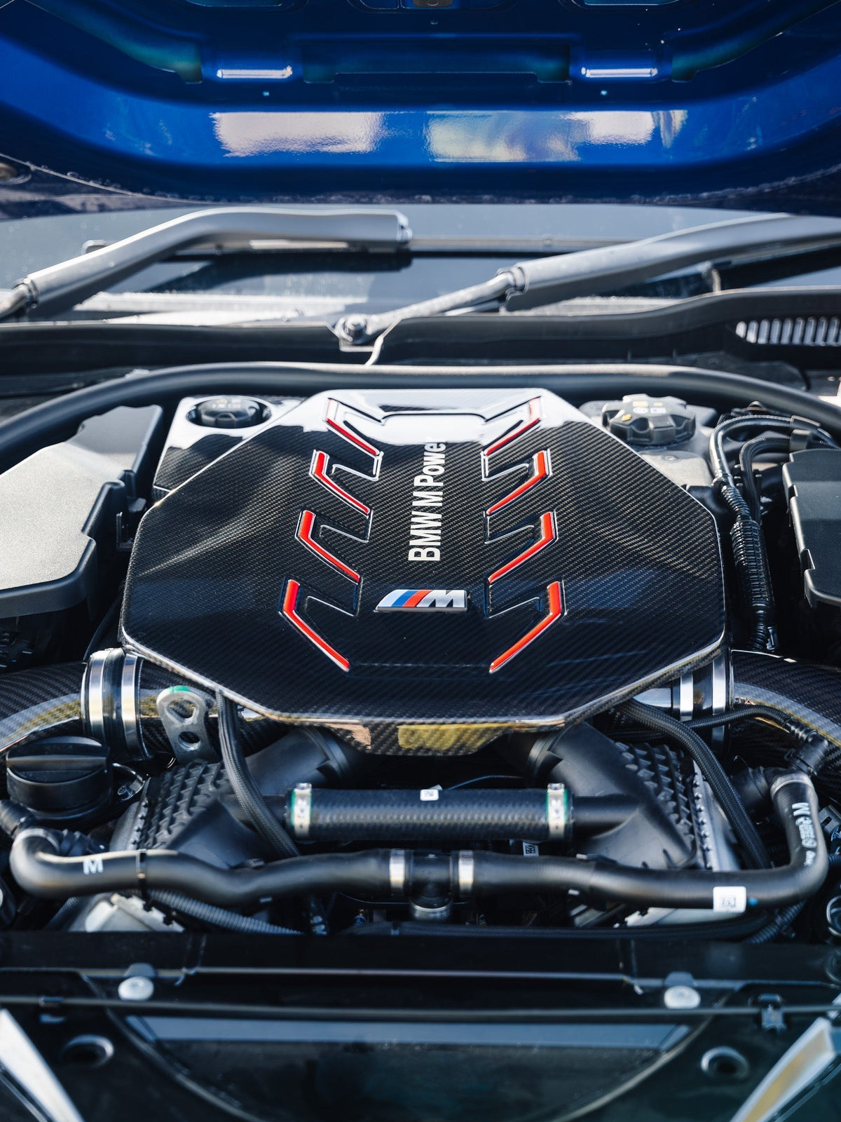 BMW M5 G90 G99 Pre-Preg Carbon Fibre Engine Cover by FORM (2024+) - Evolve Automotive