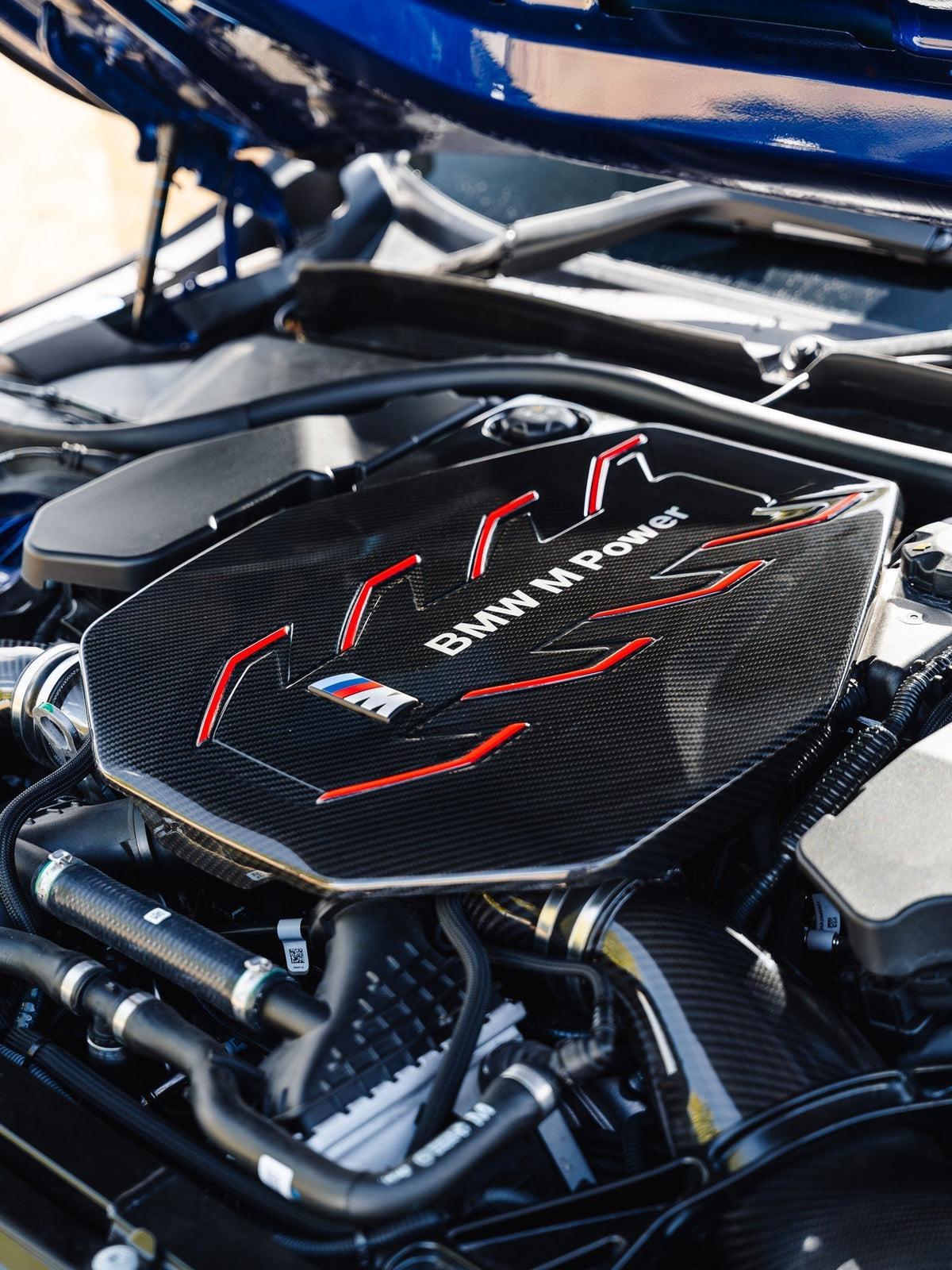 BMW M5 G90 G99 Pre-Preg Carbon Fibre Engine Cover by FORM (2024+) - Evolve Automotive