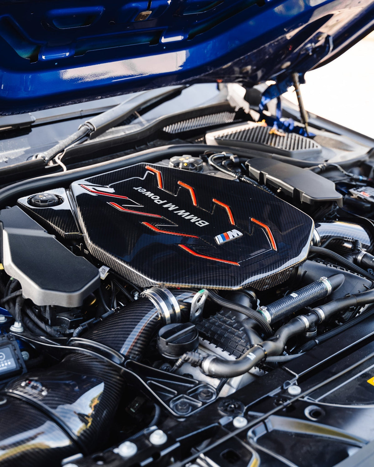 BMW M5 G90 G99 Pre-Preg Carbon Fibre Engine Cover by FORM (2024+) - Evolve Automotive