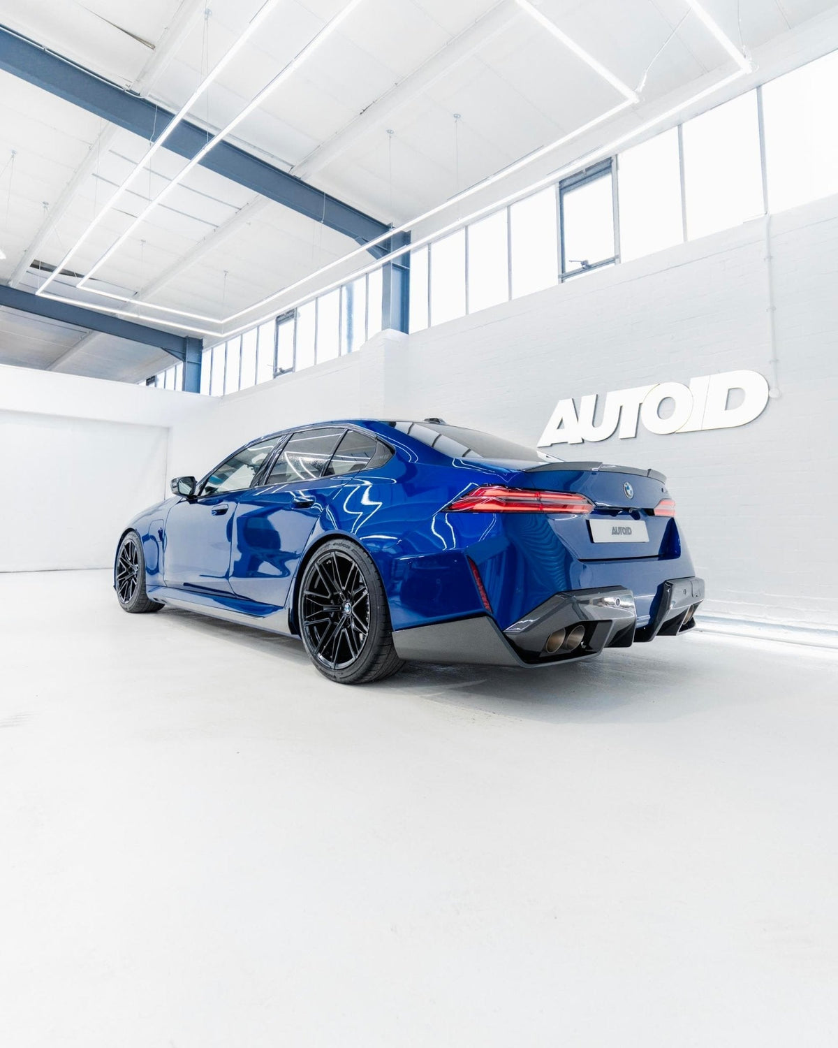 BMW M5 G90 G99 Pre-Preg Carbon Fibre Rear Diffuser by FORM (2024+) - Evolve Automotive