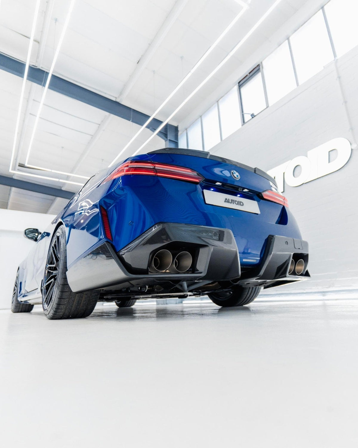 BMW M5 G90 G99 Pre-Preg Carbon Fibre Rear Diffuser by FORM (2024+) - Evolve Automotive