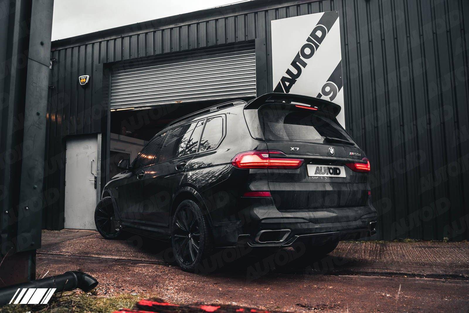 Gloss Black Competition Rear Diffuser Set for BMW X7 (2018+, G07) - Evolve Automotive